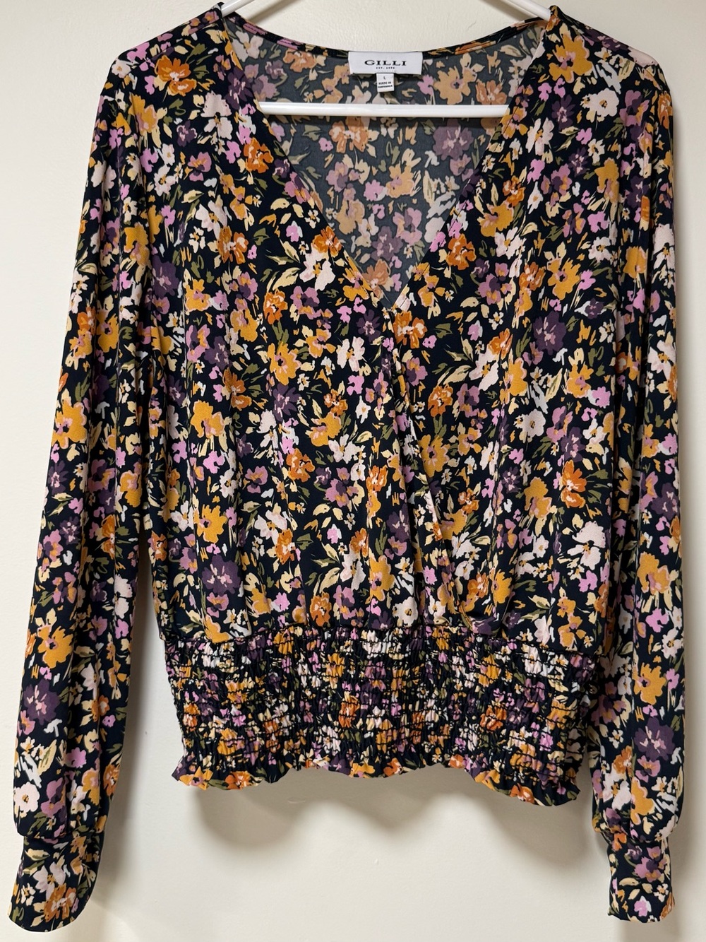 Gilli Black Floral V-Neck Smocked Hem Blouse Yellow Pink Flowers Femme Boho